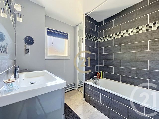 maison à vendre - 4 pièces - 81.46 m2 - JOUY LE MOUTIER - 95 - ILE-DE-FRANCE - Century 21 Agence De L'Hautil