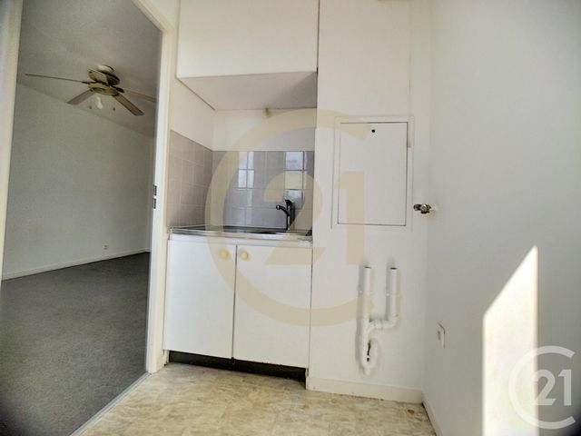 Studio à vendre - 1 pièce - 25.15 m2 - JOUY LE MOUTIER - 95 - ILE-DE-FRANCE - Century 21 Agence De L'Hautil Studio à vendre - 1 pièce - 25.15 m2 - JOUY LE MOUTIER - 95 - ILE-DE-FRANCE - Century 21 Agence De L'Hautil