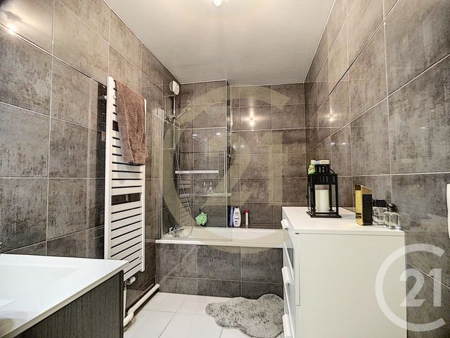 Appartement F3 à vendre - 3 pièces - 58.35 m2 - JOUY LE MOUTIER - 95 - ILE-DE-FRANCE - Century 21 Agence De L'Hautil Appartement F3 à vendre - 3 pièces - 58.35 m2 - JOUY LE MOUTIER - 95 - ILE-DE-FRANCE - Century 21 Agence De L'Hautil