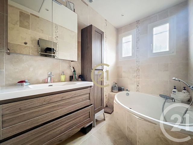 maison à vendre - 7 pièces - 133.16 m2 - JOUY LE MOUTIER - 95 - ILE-DE-FRANCE - Century 21 Agence De L'Hautil