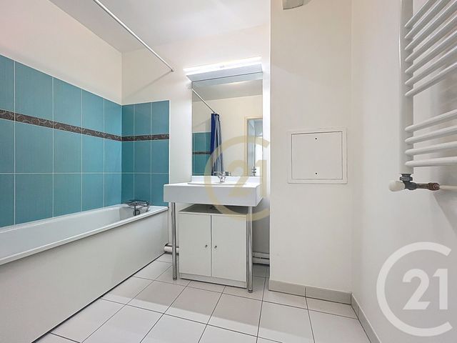 Appartement F3 à vendre - 3 pièces - 60.45 m2 - CERGY - 95 - ILE-DE-FRANCE - Century 21 Agence De L'Hautil