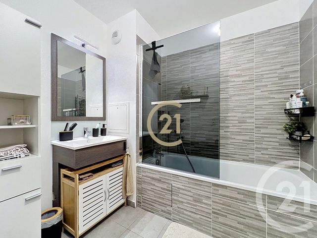 Appartement F3 à vendre - 3 pièces - 60.0 m2 - JOUY LE MOUTIER - 95 - ILE-DE-FRANCE - Century 21 Agence De L'Hautil