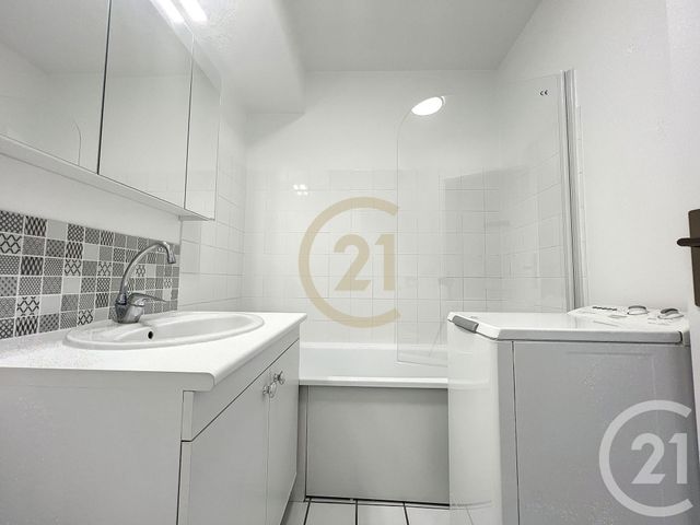 Appartement Studio à louer - 1 pièce - 23.15 m2 - JOUY LE MOUTIER - 95 - ILE-DE-FRANCE - Century 21 Agence De L'Hautil