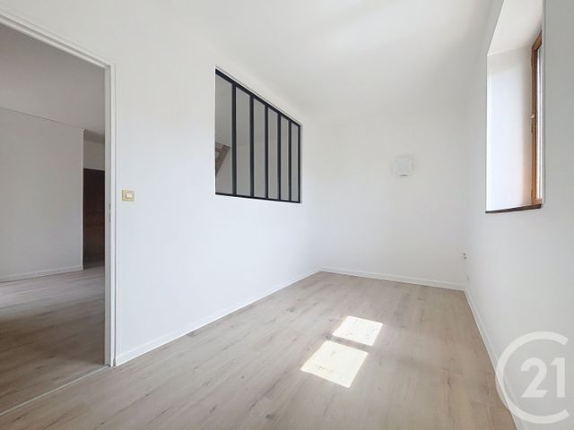Appartement Duplex à louer - 3 pièces - 43.69 m2 - NEUVILLE SUR OISE - 95 - ILE-DE-FRANCE - Century 21 Agence De L'Hautil