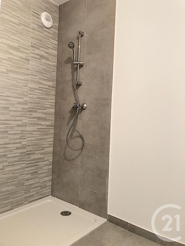 Appartement Studio à louer - 1 pièce - 26.3 m2 - JOUY LE MOUTIER - 95 - ILE-DE-FRANCE - Century 21 Agence De L'Hautil