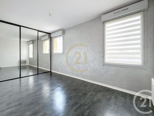 Appartement F4 à louer - 3 pièces - 83.6 m2 - CERGY - 95 - ILE-DE-FRANCE - Century 21 Agence De L'Hautil