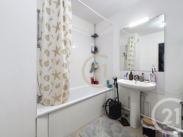 Appartement F3 à louer - 3 pièces - 61.05 m2 - JOUY LE MOUTIER - 95 - ILE-DE-FRANCE - Century 21 Agence De L'Hautil